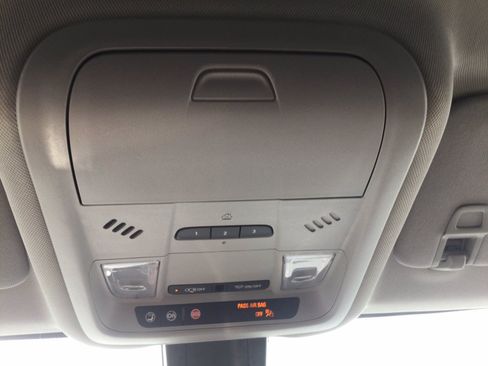 Used 2020 Chevrolet Equinox LT AWD/4WD image 41