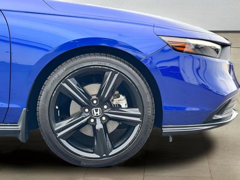 Used 2023 Honda Accord Sport image 39