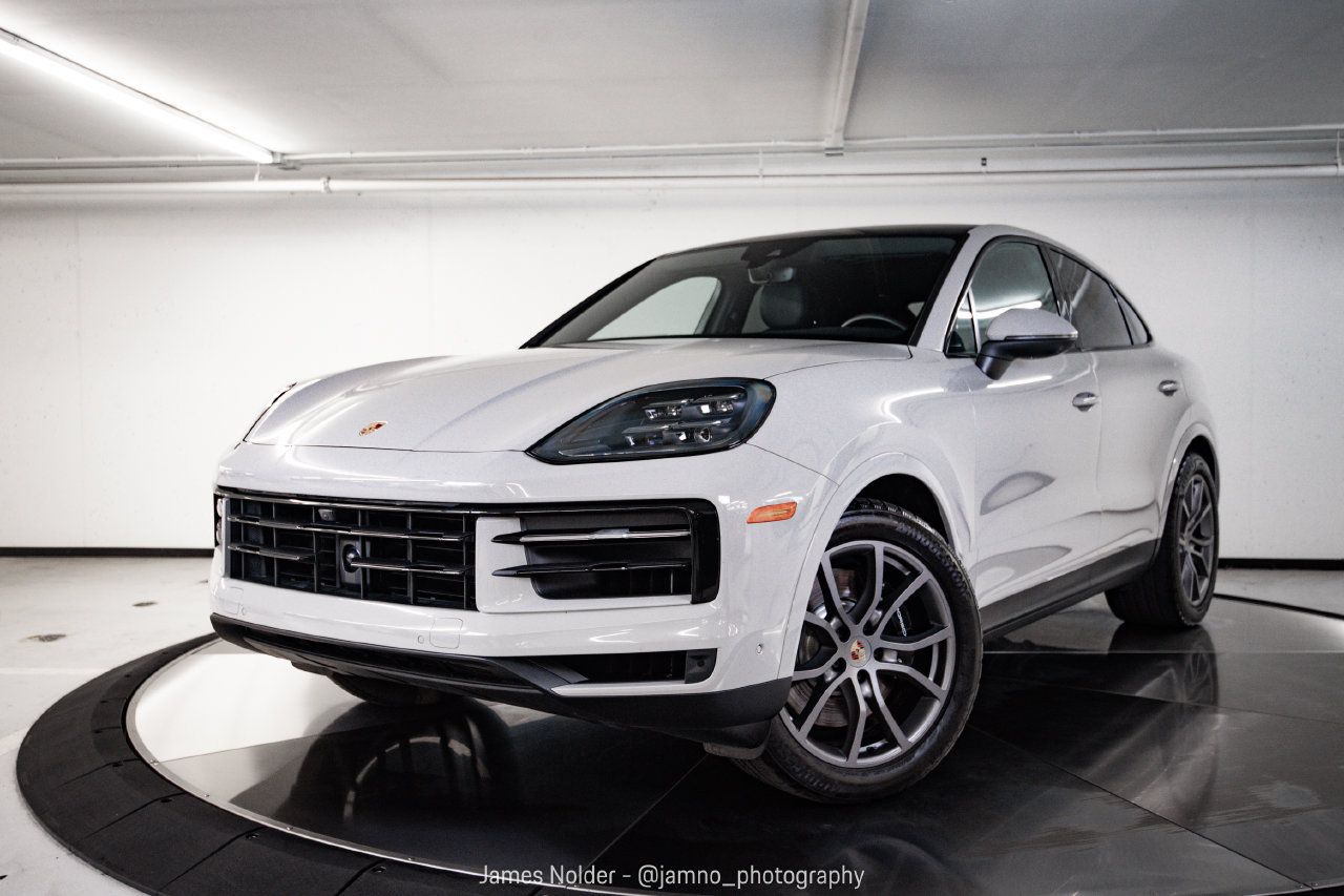 Certified 2024 Porsche Cayenne S AWD/4WD image 1
