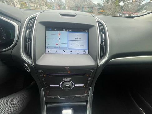 Used 2016 Ford Edge Titanium w/ Technology Package image 11