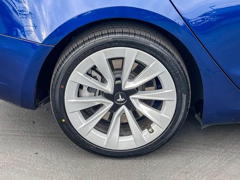 Used 2023 Tesla Model 3 Standard Range image 10