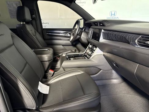 Used 2022 GMC Yukon Denali AWD/4WD image 6