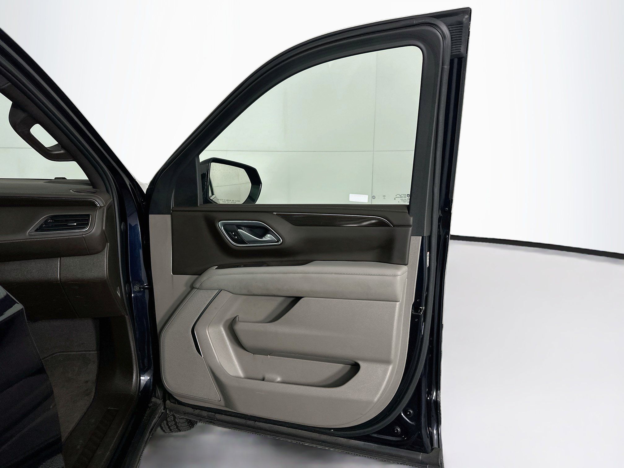 Used 2022 GMC Yukon XL SLE AWD/4WD image 31