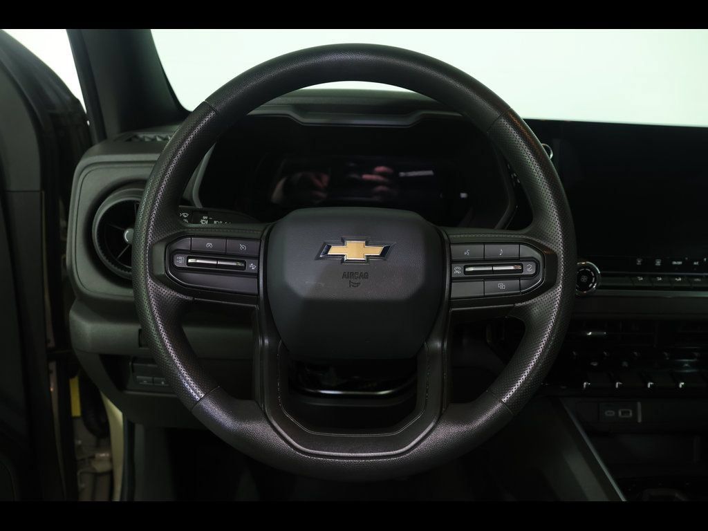 Used 2024 Chevrolet Colorado W/T w/ Safety Package RWD image 23