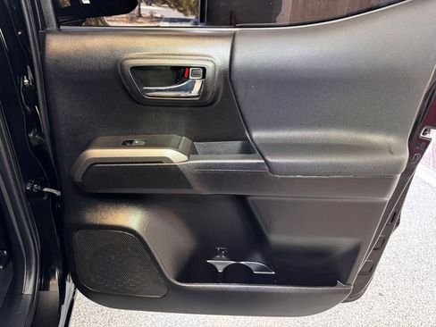 Used 2023 Toyota Tacoma TRD Off-Road w/ Advanced Technology Package image 54