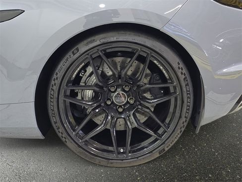 Used 2024 Chevrolet Corvette Z06 image 32