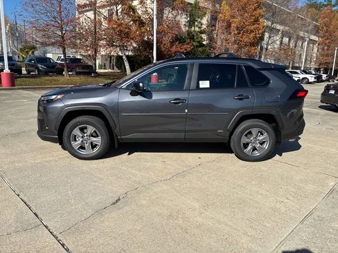 New 2025 Toyota RAV4 LE image 2