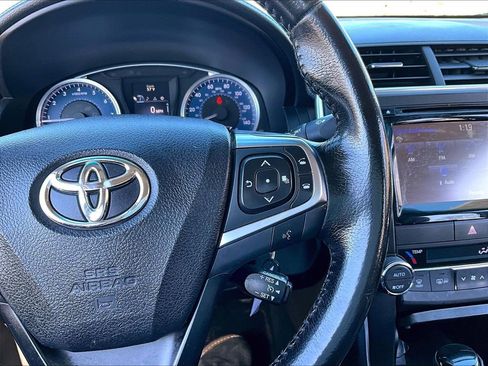 Used 2016 Toyota Camry XLE image 17