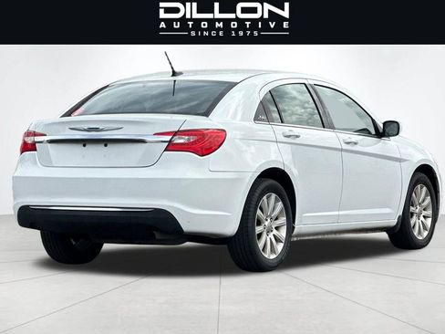 Used 2013 Chrysler 200 Touring w/ Cold Weather Group FWD image 4
