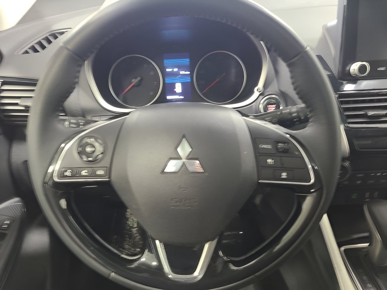 Used 2024 Mitsubishi Eclipse Cross SE AWD/4WD image 25