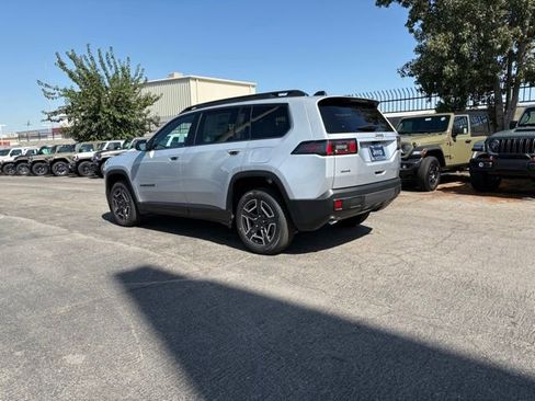 New 2026 Jeep Cherokee Laredo AWD/4WD image 5