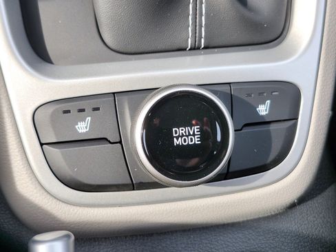 New 2026 Hyundai Venue SEL FWD image 24