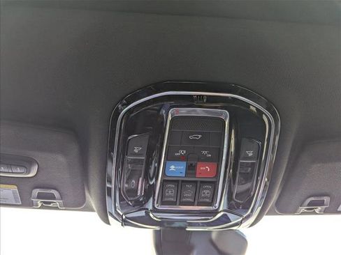 Used 2023 Jeep Grand Cherokee L Summit w/ Advanced Protech Group IV AWD/4WD image 21