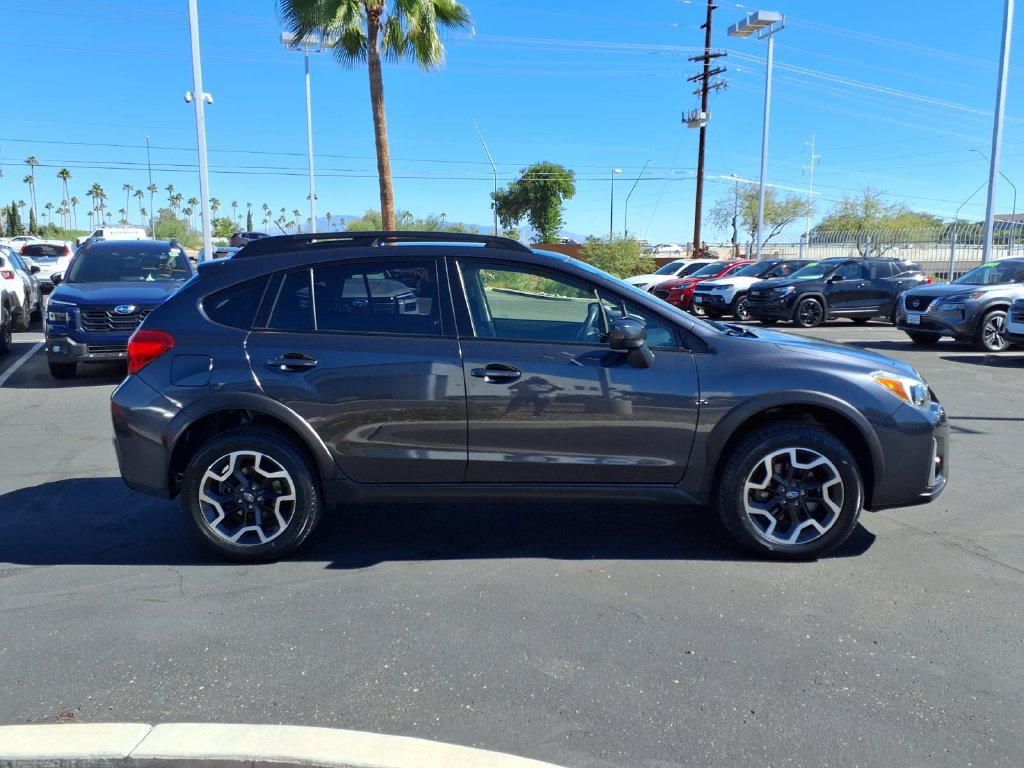 Used 2017 Subaru Crosstrek 2.0i Premium AWD/4WD image 9