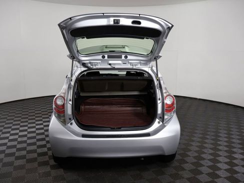 Used 2012 Toyota Prius C image 35