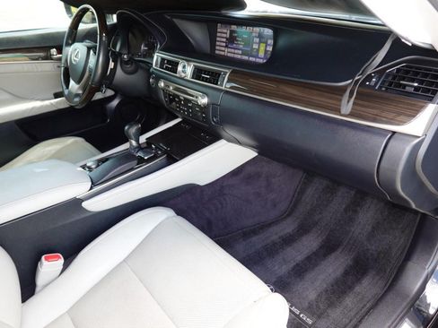 Used 2013 Lexus GS 350 w/ Luxury Pkg RWD image 22
