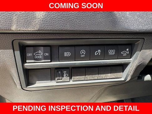 Used 2025 Toyota Tundra SR5 w/ SR5 Convenience Package AWD/4WD image 19