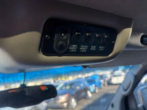 Used 2004 Chevrolet Express 1500 image 28