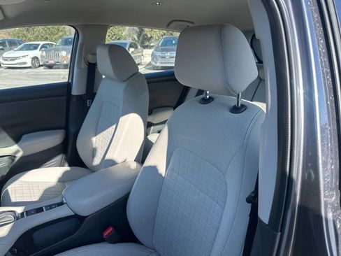 Used 2023 Honda HR-V LX image 6