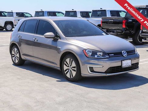 Used 2016 Volkswagen e-Golf SE FWD image 3