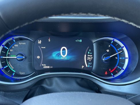 Used 2024 Chrysler Pacifica Select image 30