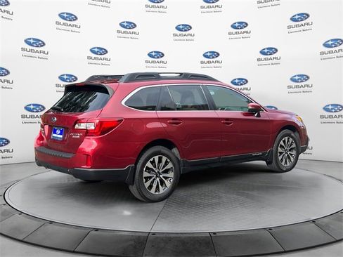 Used 2015 Subaru Outback 2.5i Limited image 4