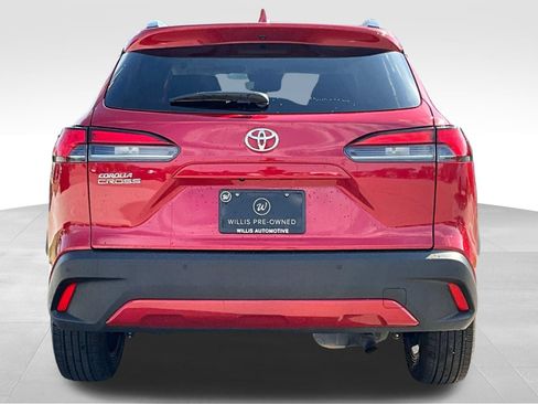 Used 2024 Toyota Corolla Cross XLE FWD image 5