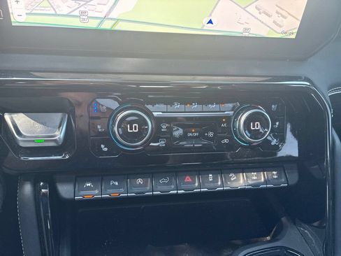 Used 2025 GMC Sierra 1500 AT4X AWD/4WD image 19