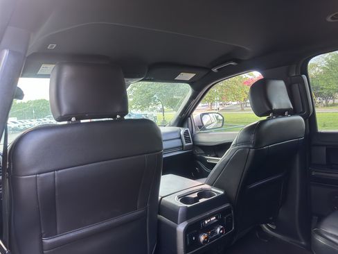 Used 2020 Ford Expedition Max XLT w/ Equipment Group 202A AWD/4WD image 21
