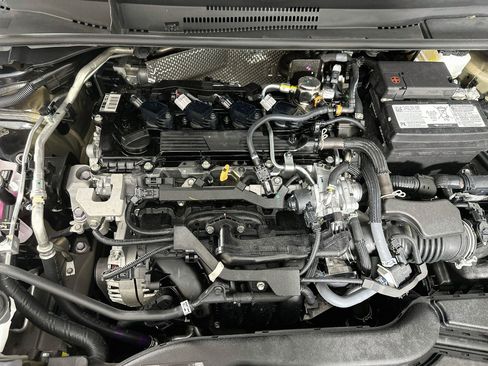Used 2025 Toyota Corolla LE FWD image 31