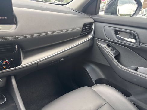 Used 2026 Nissan Rogue SL FWD image 37