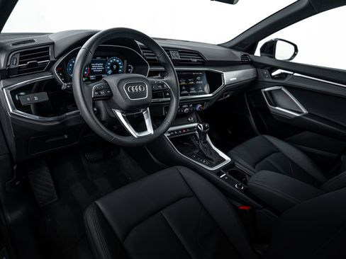 Used 2025 Audi Q3 2.0T Premium w/ Convenience Package AWD/4WD image 10
