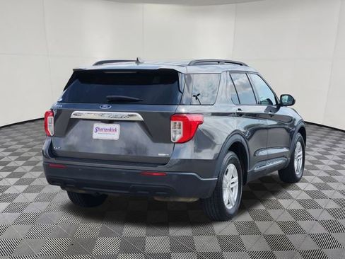 Used 2020 Ford Explorer XLT image 3