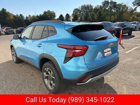 New 2026 Chevrolet Trax LT w/ Driver Confidence Package image 7