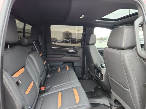 Used 2025 GMC Sierra 1500 AT4 w/ AT4 Premium Package image 17