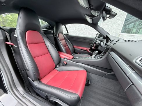 Used 2018 Porsche 718 Cayman RWD image 39