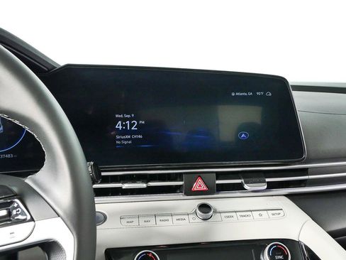 Used 2024 Hyundai Elantra Limited FWD image 13