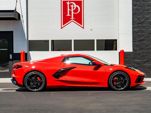 Used 2021 Chevrolet Corvette Stingray Preferred Conv w/ 2LT RWD image 18