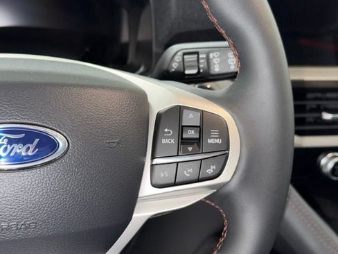 New 2026 Ford Explorer Active w/ Active Comfort Package AWD/4WD image 17