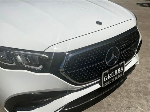 Used 2025 Mercedes-Benz E 350 Sedan image 37