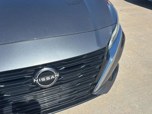 Used 2025 Nissan Altima 2.5 SV FWD image 27