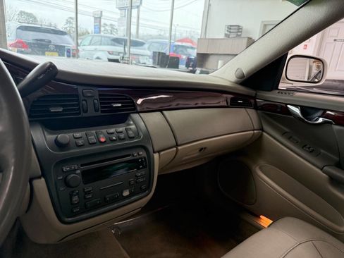 Used 2005 Cadillac De Ville w/ Limited Edition Package image 12