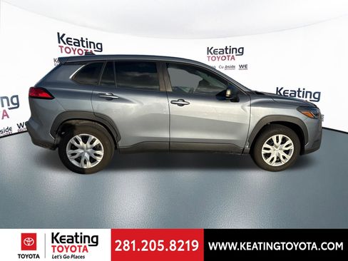 Used 2022 Toyota Corolla Cross L image 8