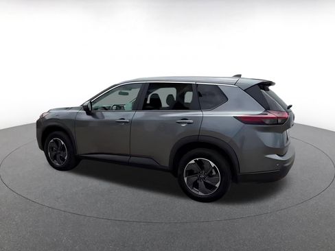 Used 2025 Nissan Rogue SV FWD image 10