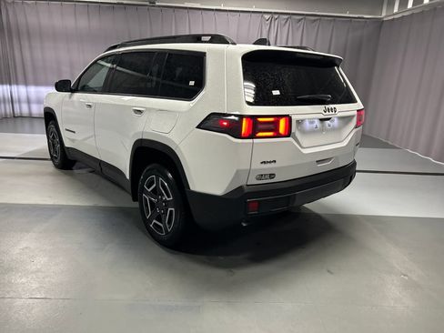 New 2026 Jeep Cherokee Laredo AWD/4WD image 5
