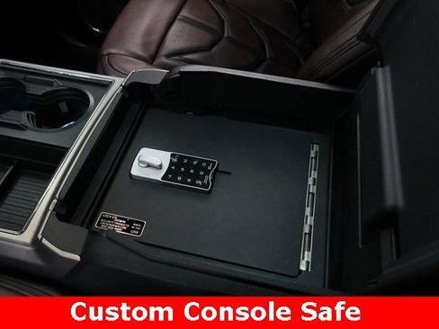 Used 2018 Ford F250 Platinum w/ Platinum Ultimate Package image 19