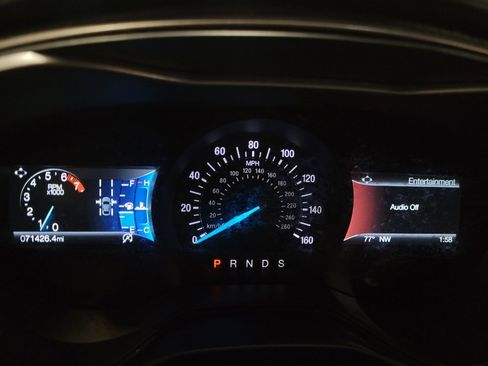 Used 2019 Ford Fusion SE FWD image 23