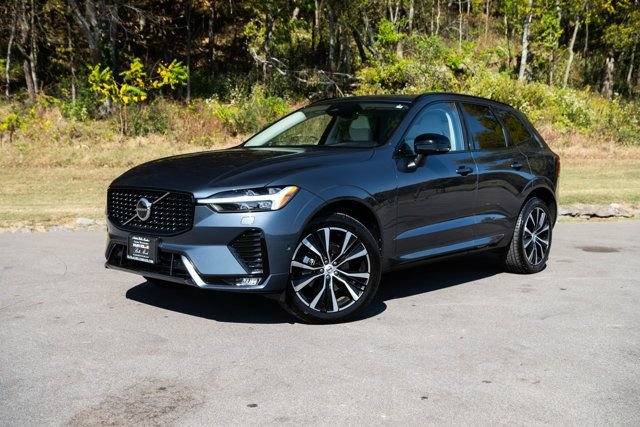 Used 2023 Volvo XC60 B5 Plus w/ Climate Package AWD/4WD image 8