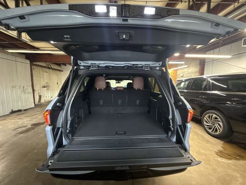 New 2026 Lincoln Navigator L Reserve image 21