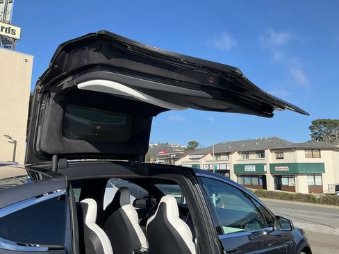 Used 2019 Tesla Model X Performance image 59